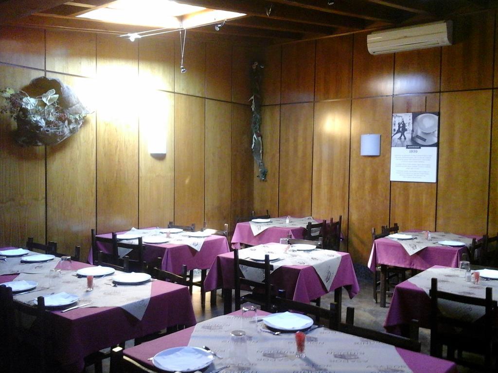Hotel Asador Rindion Тинео Экстерьер фото